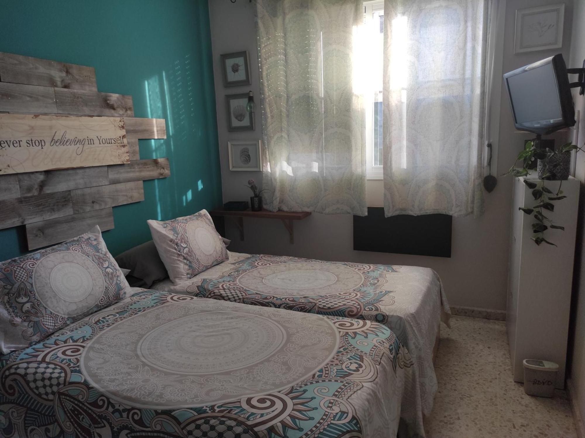 Habitacion Doble Con Aseo Compartido Coria del Río Dış mekan fotoğraf